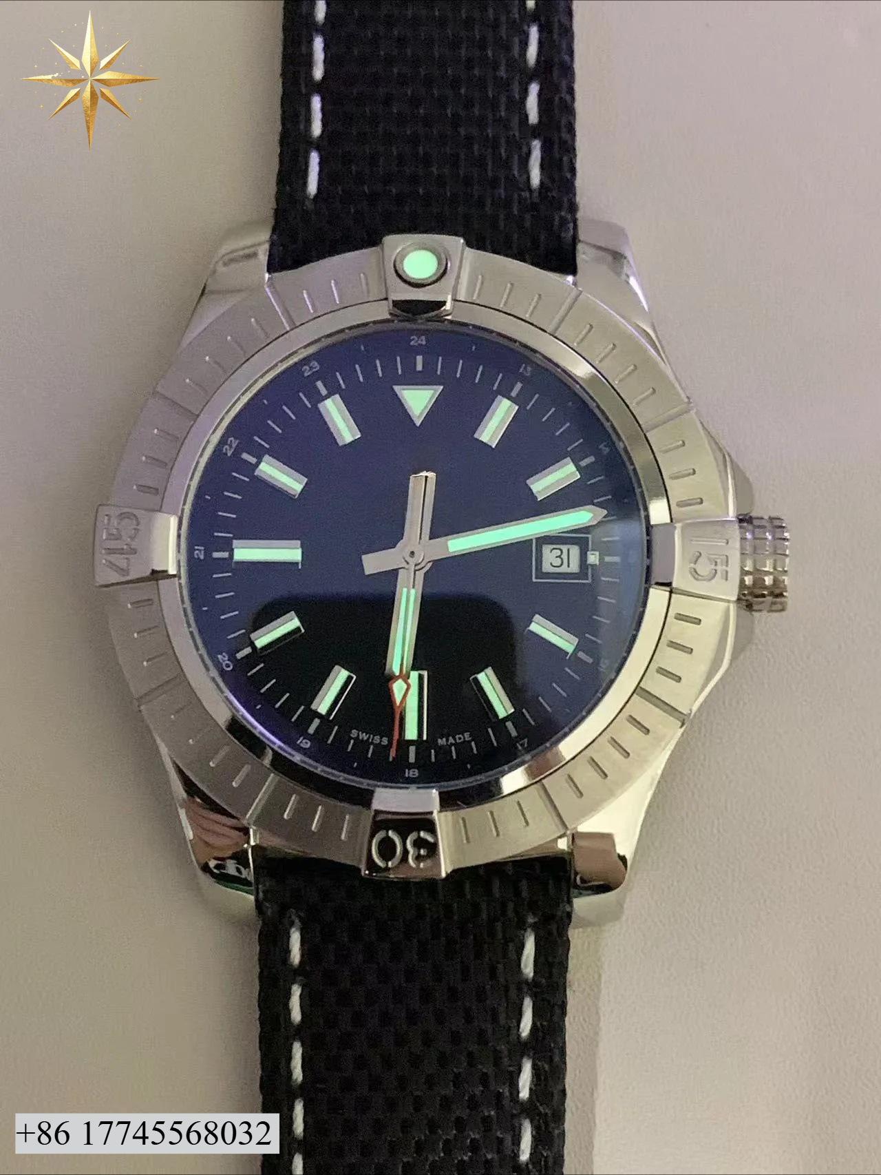 Luxury Watch Display - Customizable High-end Custom Luxury Leisure Travel