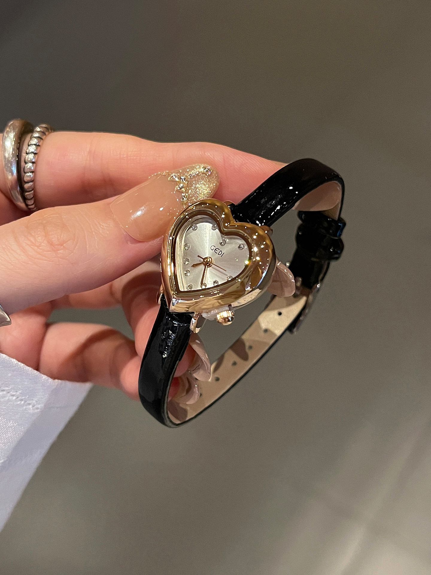 Light Luxury Compact Watch for - Open Heart Watch recensione e prezzo
