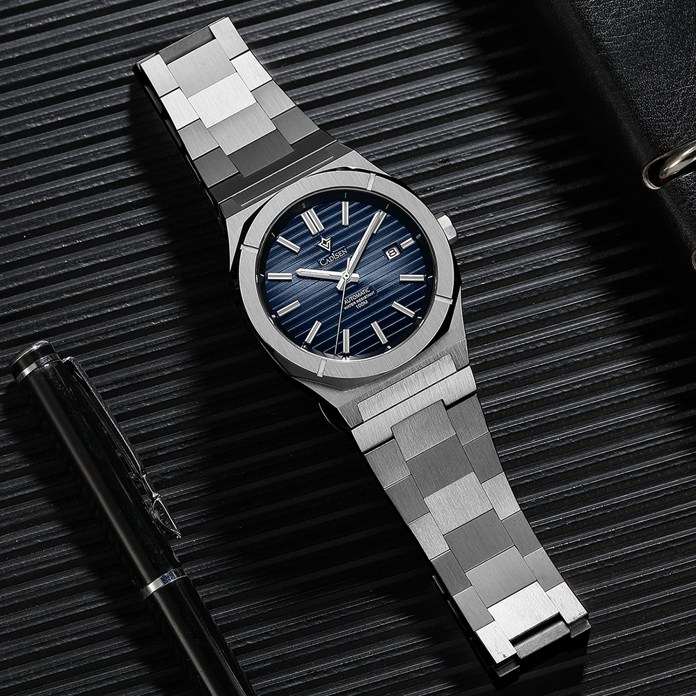 CADISEN 2026 Diver Watch Sapph - Luxury Watch Display recensione e prezzo